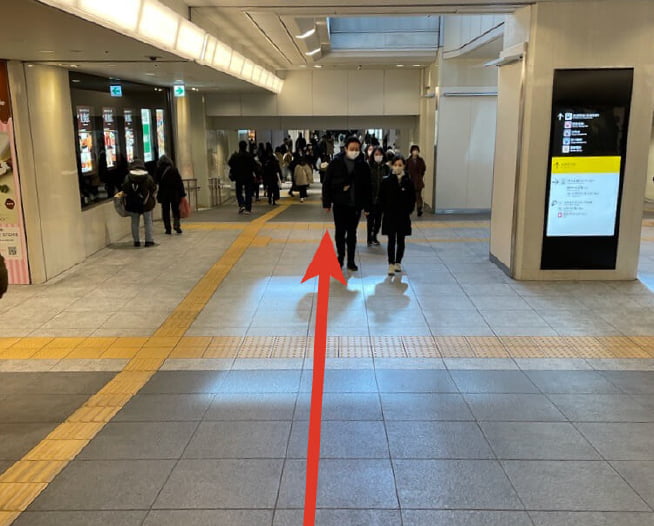 にしたんARTクリニック大阪院へ大阪駅から徒歩で向かう道順を説明した画像