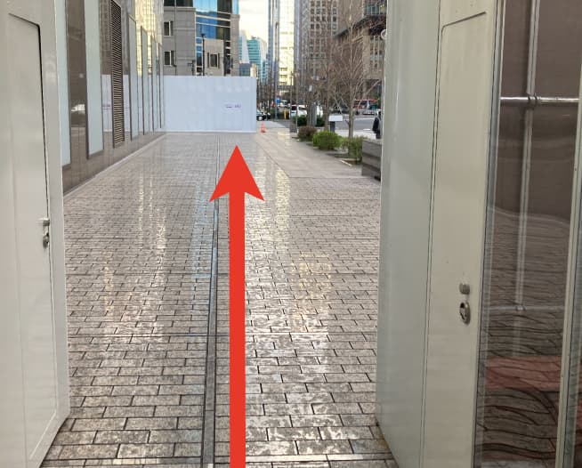 にしたんARTクリニック東京丸の内本院へ東京駅から徒歩で向かう道順を説明した画像