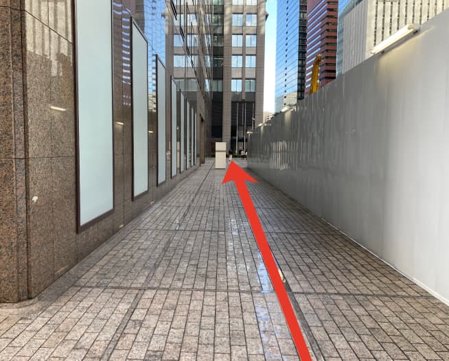 にしたんARTクリニック東京丸の内本院へ東京駅から徒歩で向かう道順を説明した画像